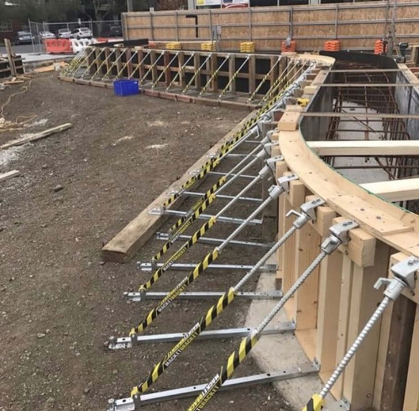 curved formwork bracing using MacketBracket
