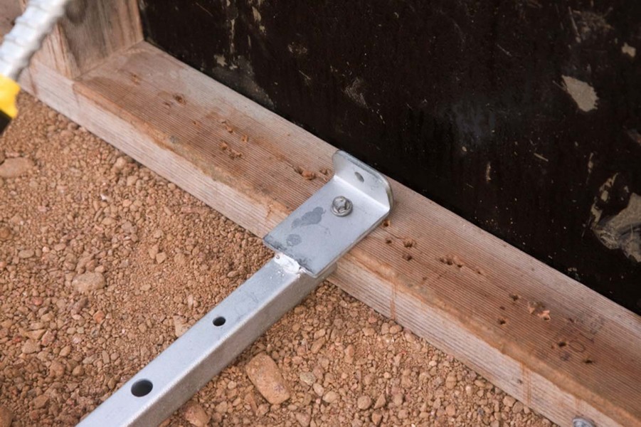 MacketBracket formwork bracing bottom plate with 50mm screw
