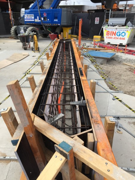 MacketBracket and timber formwork for concrete walls